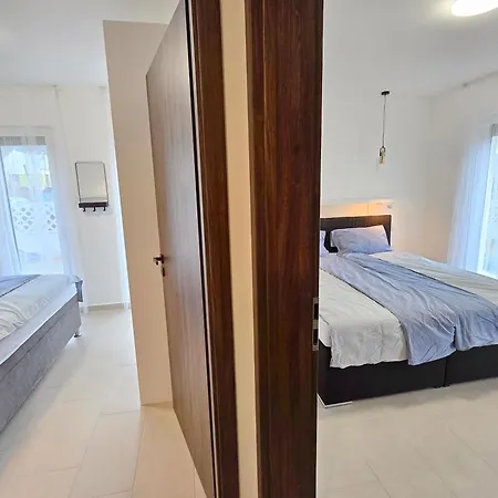 Nr 125 Nightfall With Covered And Heated Private Pool - Biro Tours * Balatongyörök