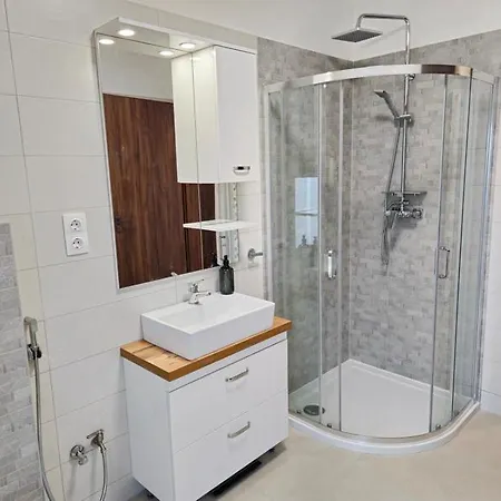 Vila Nr 125 Nightfall With Covered And Heated Private Pool - Biro Tours Balatongyörök